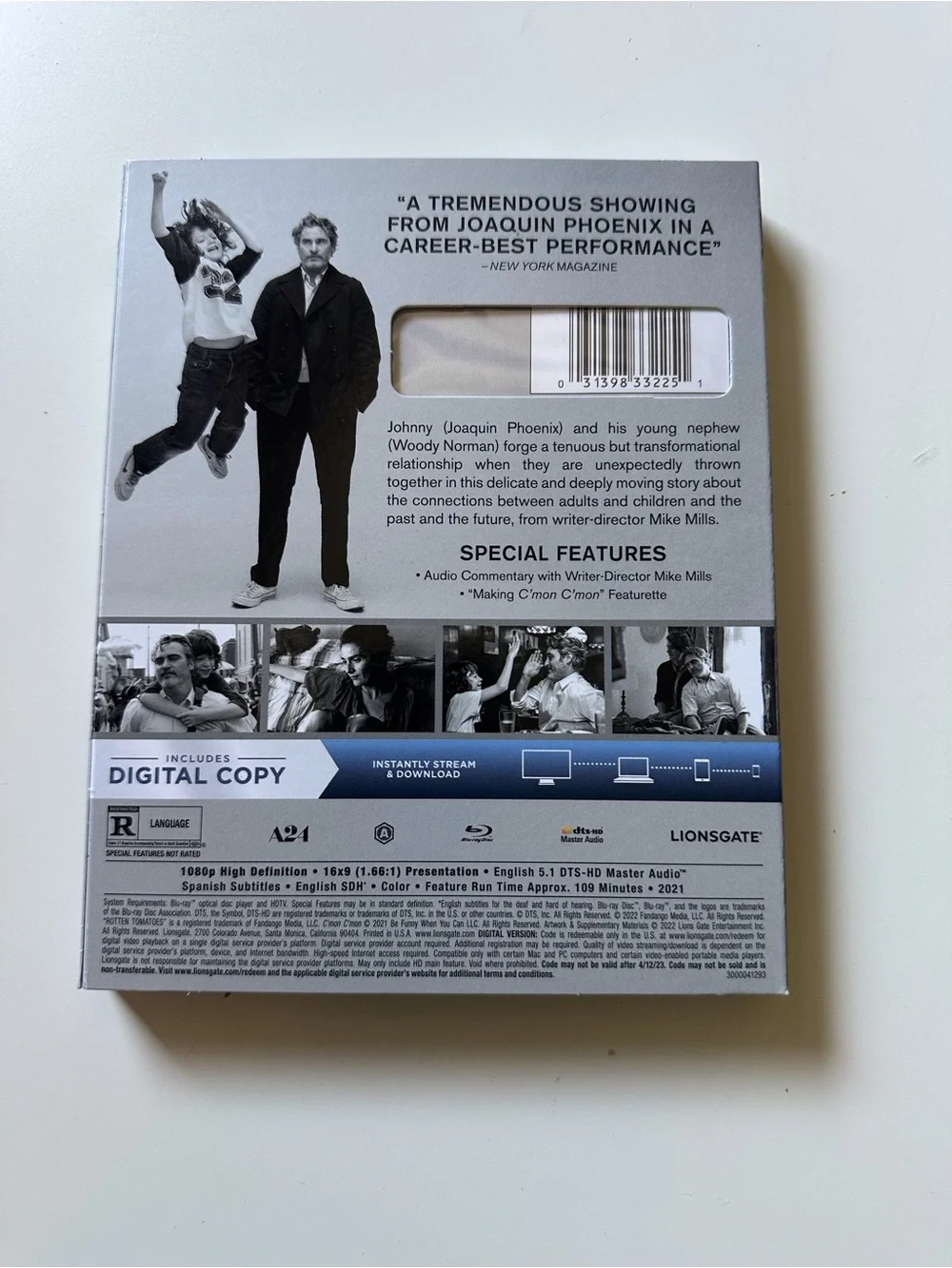 C'mon C'mon (Blu-ray, 2022) w/ slipcover Joaquin Phoenix Gaby Hoffman - Picture 3 of 4